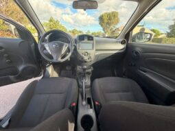 
										Nissan Versa full									