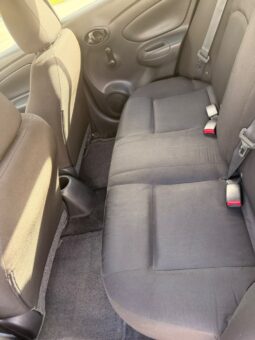 
										Nissan Versa full									
