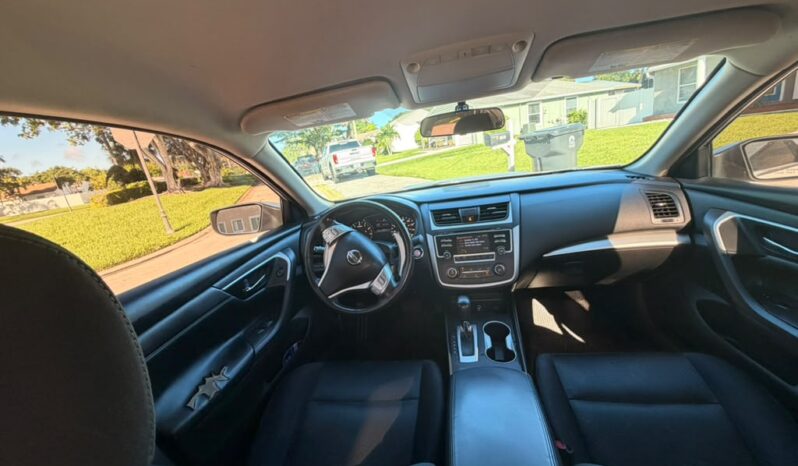 
								Nissan Altima full									